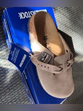 Women’s Birkenstock Braided Boston Clog- Taupe